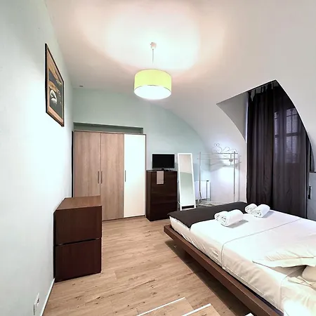 La Fonte Dell' 8-private Parking Appartement