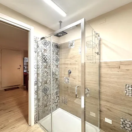 La Fonte Dell' 8-private Parking *