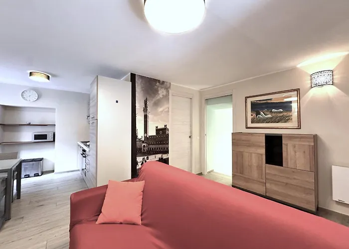 La Fonte Dell' 8-private Parking シエーナ