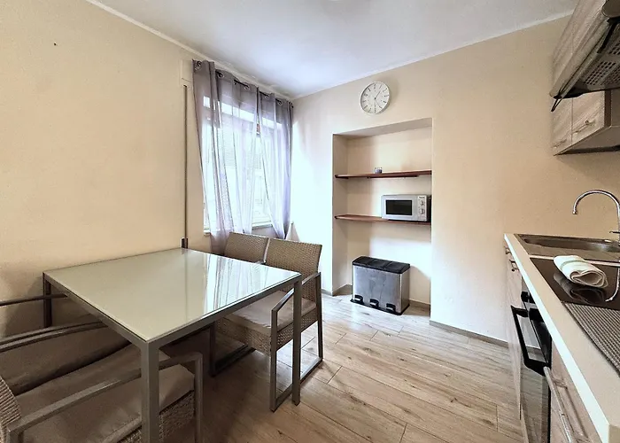 La Fonte Dell' 8-private Parking Daire