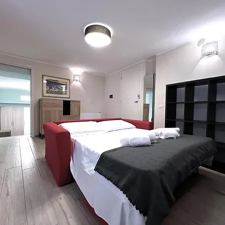 La Fonte Dell' 8-private Parking سيينا